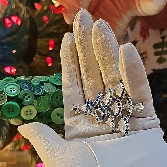 Gerry's Figural Christmas tree Brooch - Picture 7 of 12